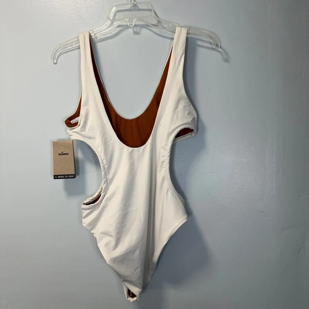 Nike swim move